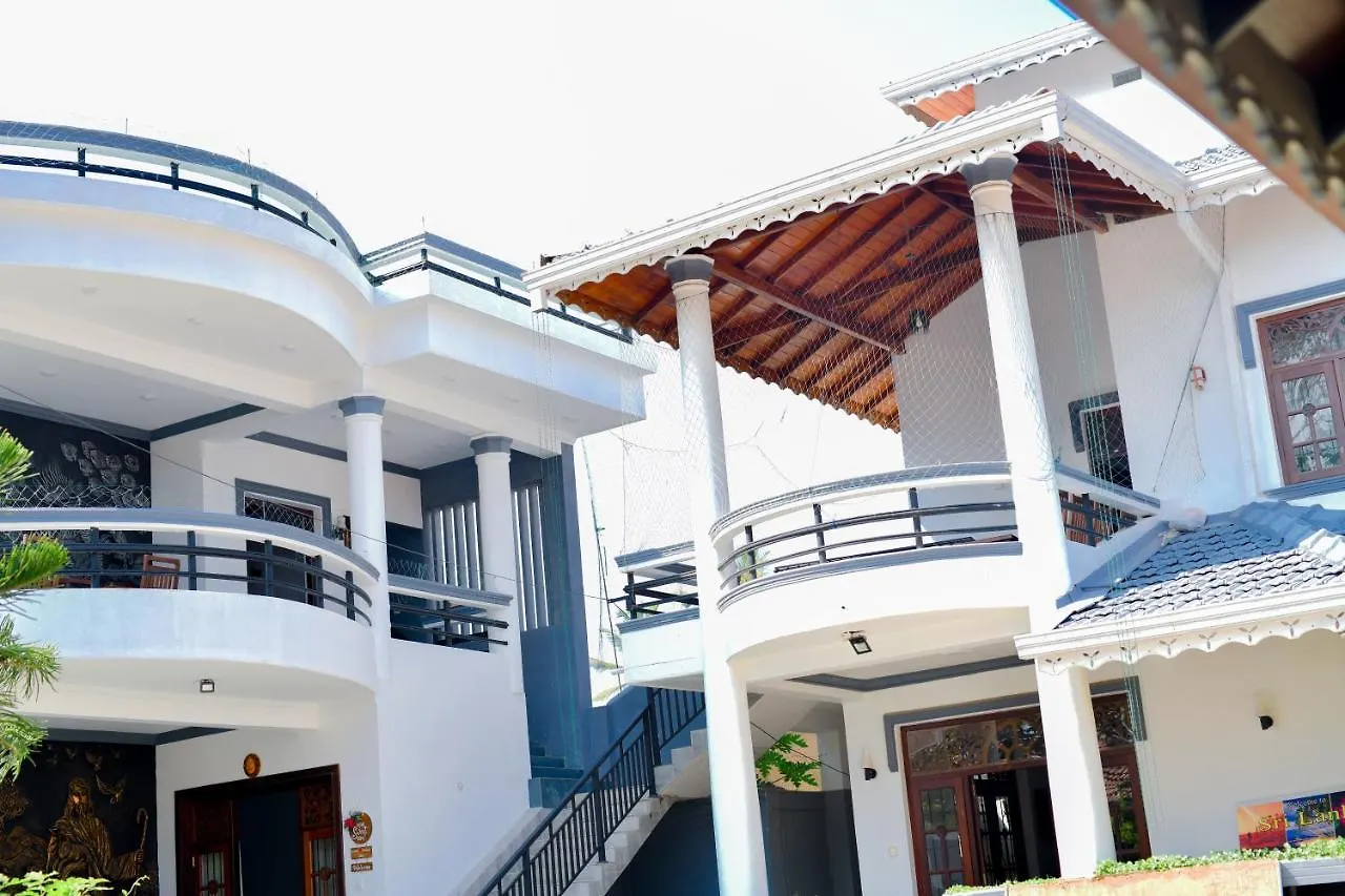Silva'S Residence 니곰보